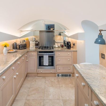 Cozy Flat With Patio In The Heart Of Pimlico Apartment London Bagian luar foto
